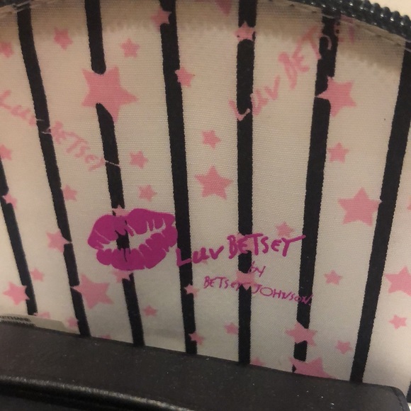 Vintage Betsey Johnson kitten wristlet found in drawer. - Picture 4 of 8